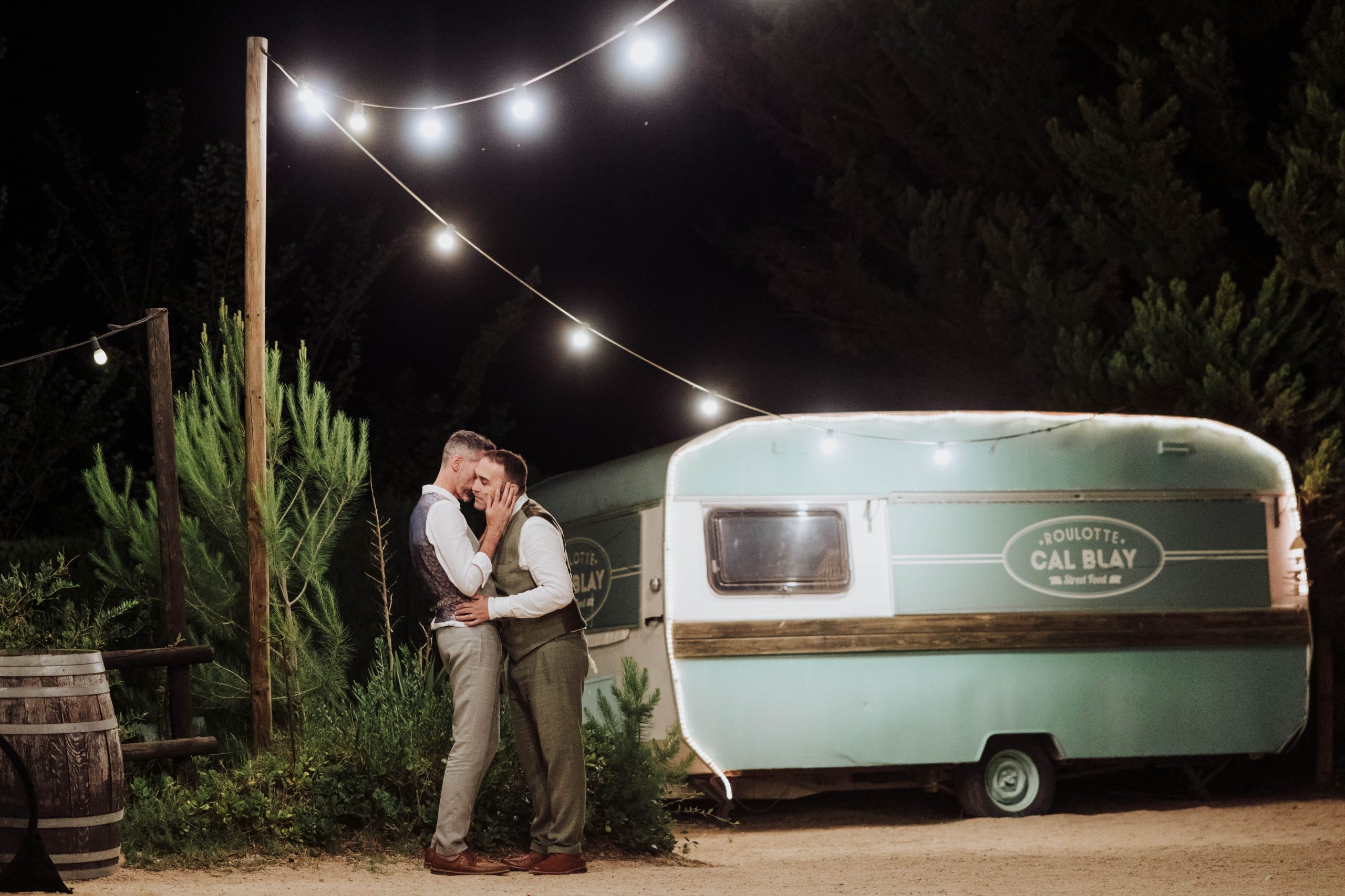 Fotógrafo de bodas natural Barcelona – Atypical Wedding –