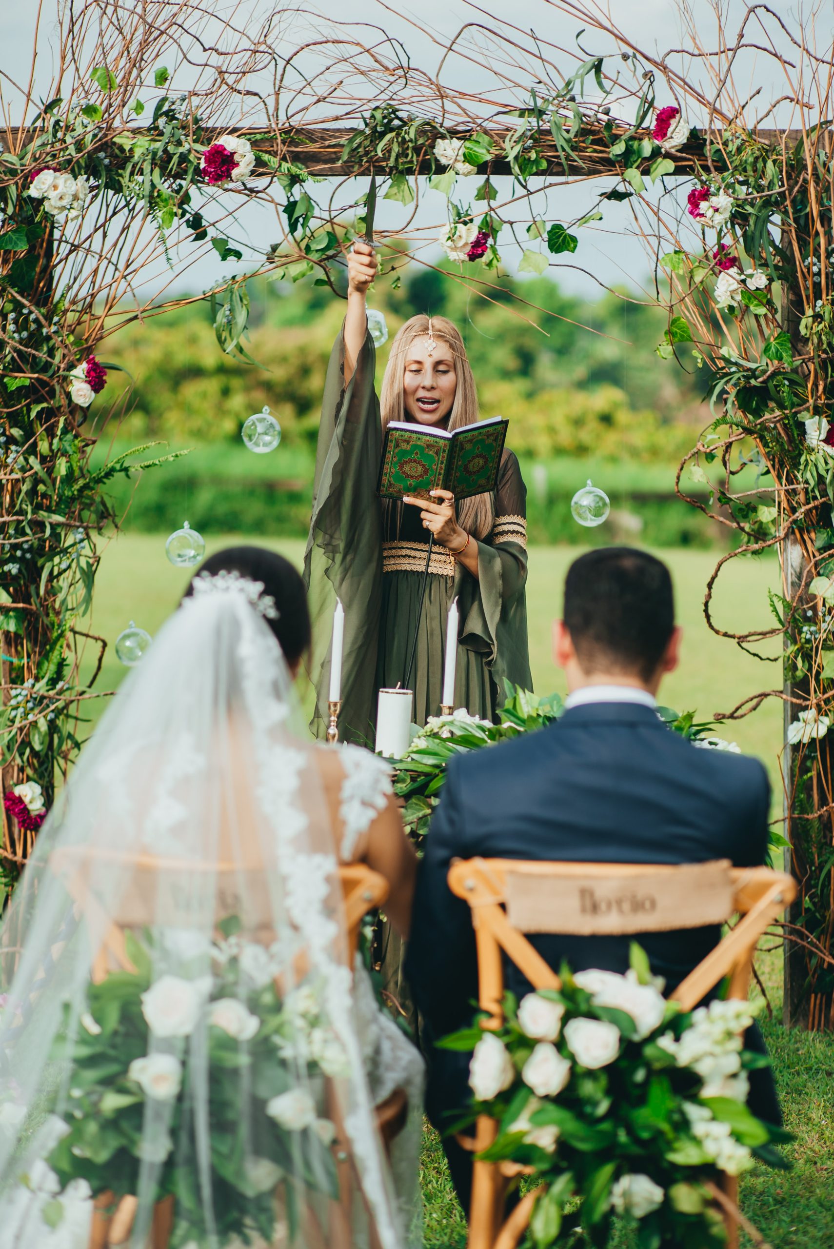 VÍNUE, Sacerdotisa de Bodas y Ceremonias Simbólicas