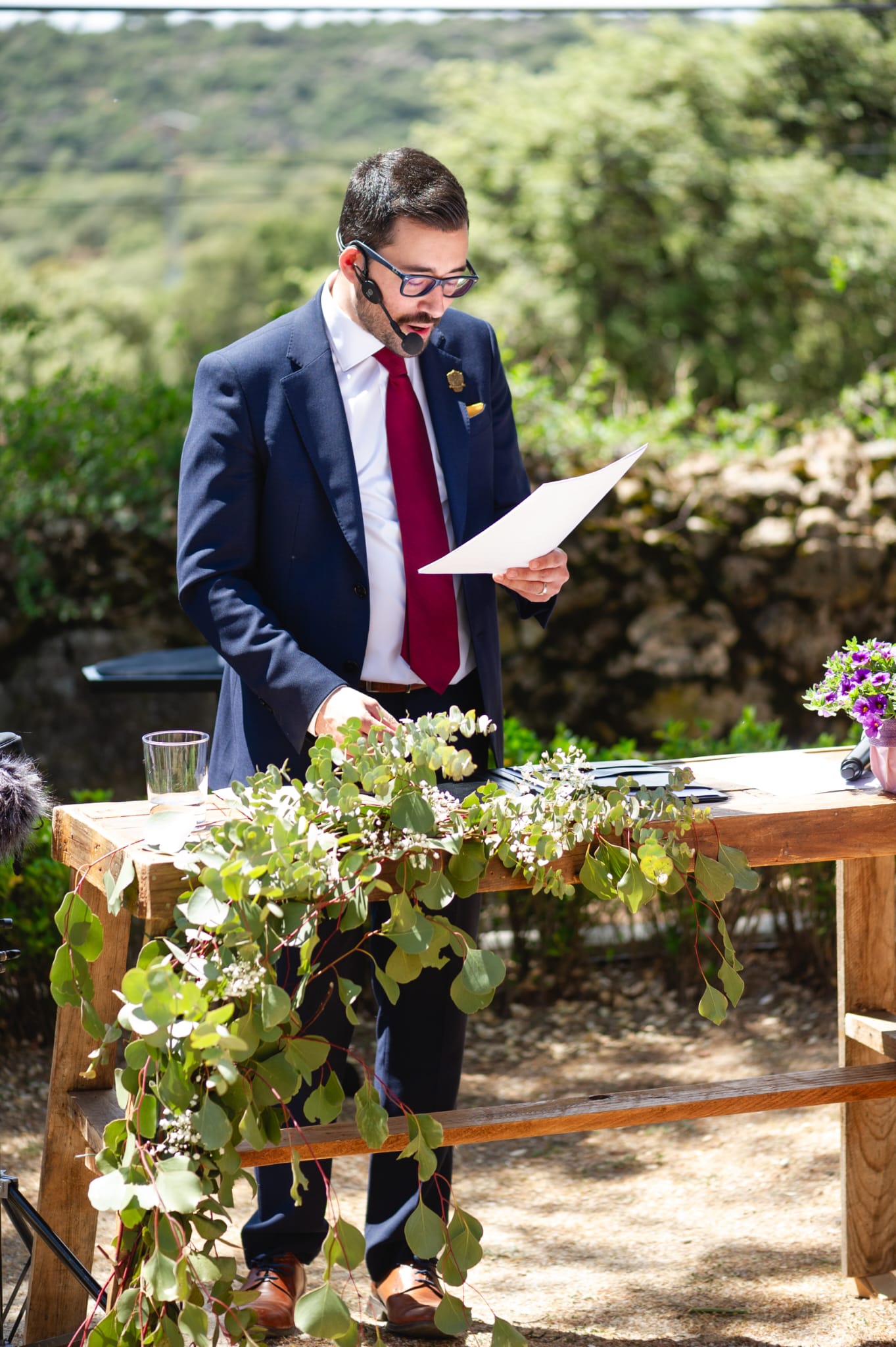 ¡Oficia tu boda con magia!