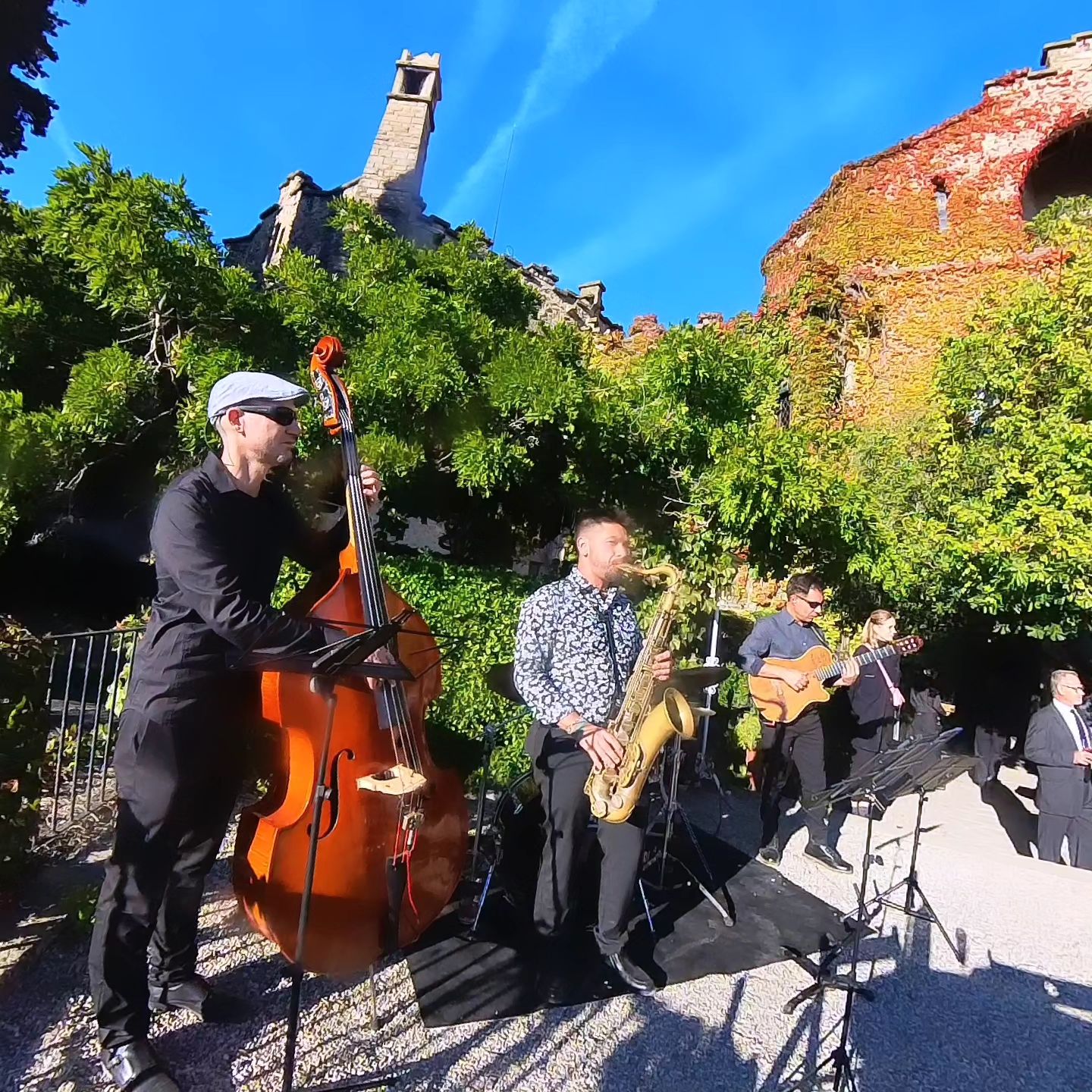 The Jazz Poppers Group  – Amenización musical para eventos.