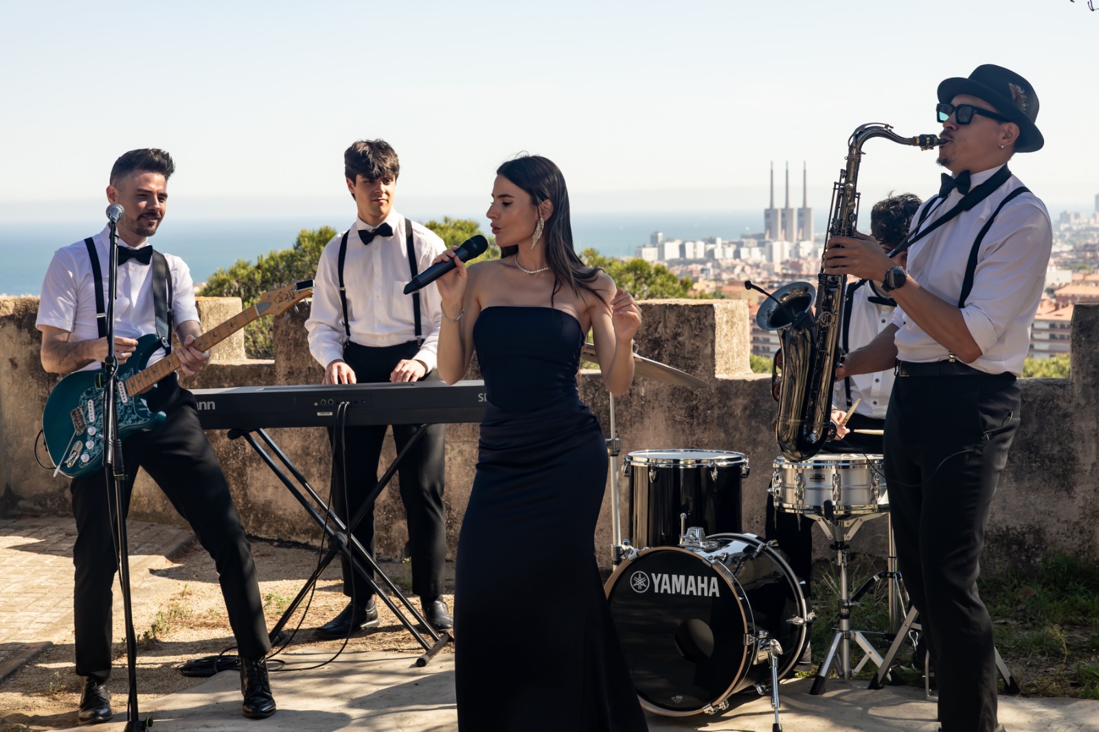 Marina Casellas – Vocalista elegante